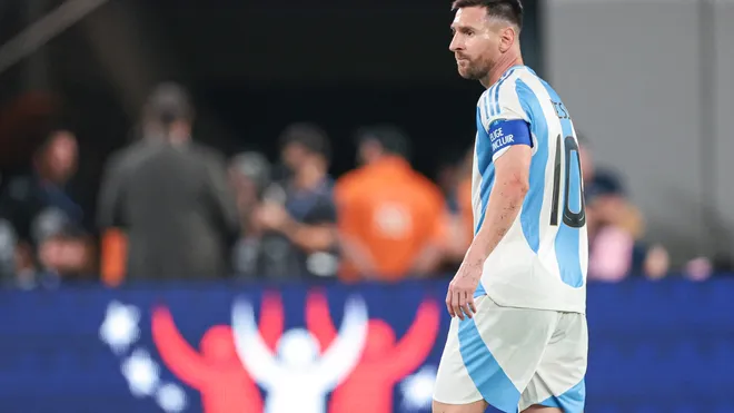 Argentina vs chile, messi injury